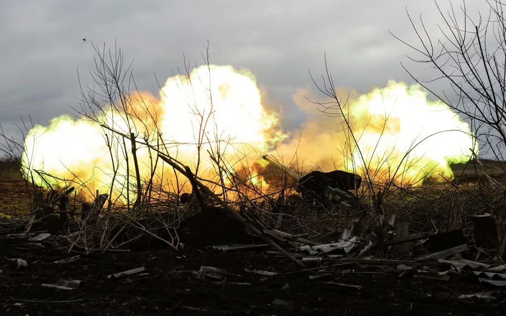 Nga giội bão lửa đánh chiếm Soledar, Ukraine quyết tử thủ